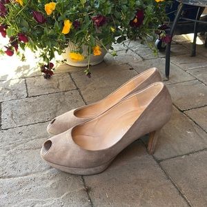 Paul Green tan suede peep toe platform heels 7.5